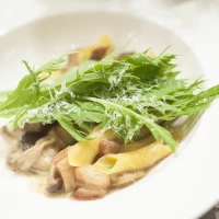 5周年記念メニューのパスタ