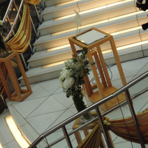 挙式会場の祭壇|445897さんのホテル京阪 ユニバーサル・タワー（ウエディング取扱終了）の写真(403262)