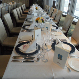 披露宴会場　ゲストテーブルコーディネート|445897さんのホテル京阪 ユニバーサル・タワー（ウエディング取扱終了）の写真(403270)