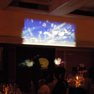 模擬披露宴より　入場前の映像演出|445897さんの都ホテル 京都八条の写真(394006)