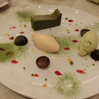 試食した抹茶のテリーヌです。