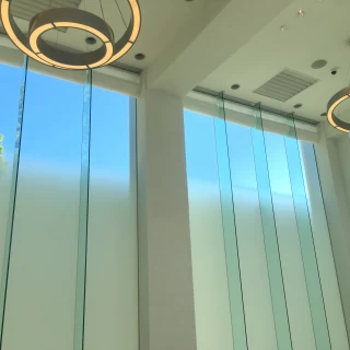 天井が高くて広く感じます。
