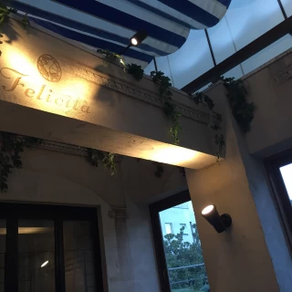 チャペルの中庭(天井)