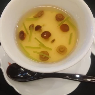 上品なおだしのスープ