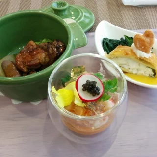 料理2　めちゃめちゃおいしい