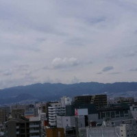 寿の間の会場からの眺め　六甲山が見える