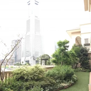 ザ・テラスのガーデンからはランドマークタワーが見えました