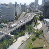 高速道路も見えます