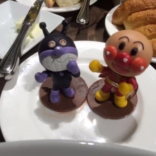 ケーキの上に乗せたマジパン