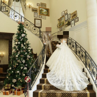 ロビー階段とクリスマスツリー