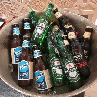 通常のビールに加え、クラフトビールも用意されていた。