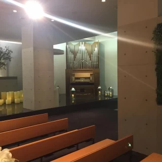 挙式会場のパイプオルガン