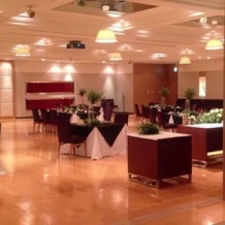 5F　DOOR会場（ゆったり広々とした空間使い）