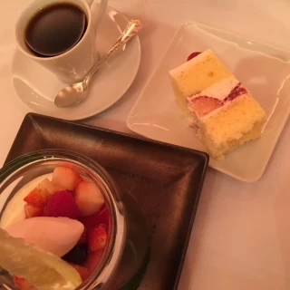 披露宴デザート、ウェディングケーキ
