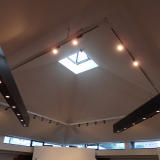 チャペル天井の窓。