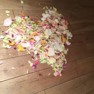 フラワーシャワー