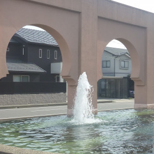 エントランスは噴水が美しい|455135さんのヴィラ・グランディス ウェディングリゾート 福井の写真(453874)