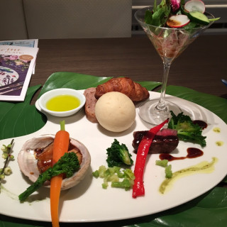 あわびとお肉、前菜も