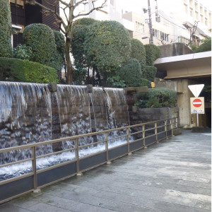 ホテル入口左側にある小さな滝|456172さんのホテルグランドパレス（営業終了）の写真(480522)