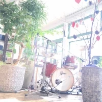 ステージ上の横脇に飾りました。