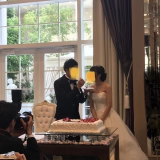 大きな窓が会場を明るい雰囲気に