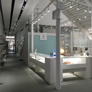 美術館と併設されています。|457071さんの軽井沢ニューアート ウエディング 風通る白樺と苔の森チャペルの写真(523033)