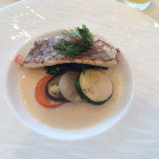 試食の魚料理