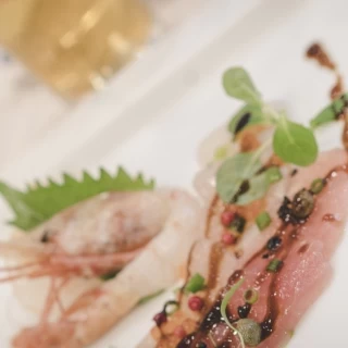 地元の魚をつかったカルパッチョ