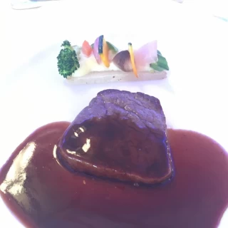 メインのお肉料理