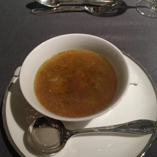 あとからスープを注いでもらえます。熱々が食べれます。