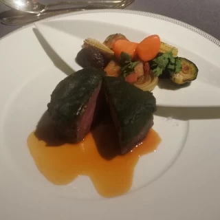 お肉はとても柔らかくて美味しかったです！
