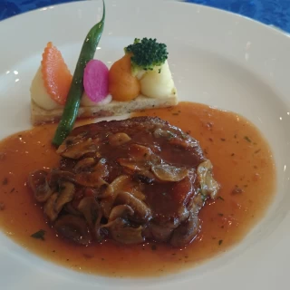 フェアでのお食事　柔らかくて美味しかったです！