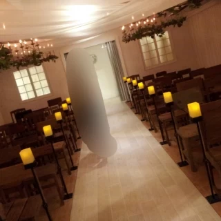 天井は低い