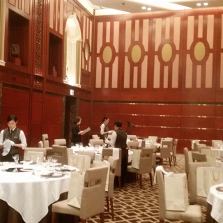 広い披露宴会場