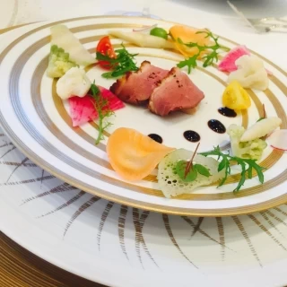 試食会での前菜料理