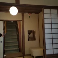 ただ2階で披露宴をするならこの階段を上らないといけません