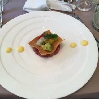 マグロのタルタル