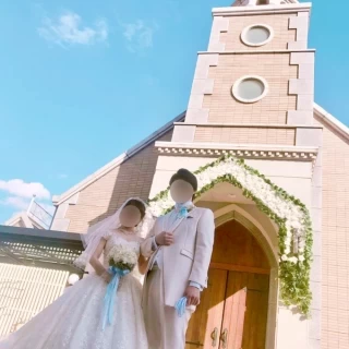 フラワーシャワーの後の記念撮影