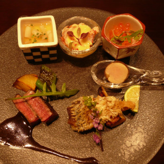 お料理。前菜とメイン