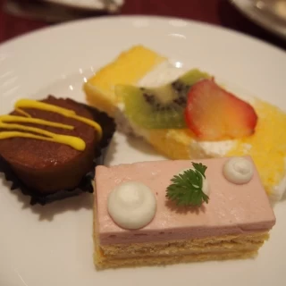 デザートのケーキ