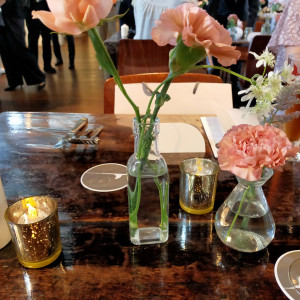 ゲストテーブルの花|465070さんのMOKICHI FOODS GARDEN（モキチフーズガーデン）の写真(1884937)