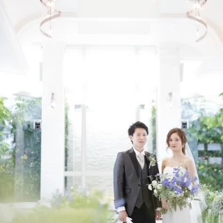 緑の多いきれいなチャペル。
白がきれいで写真映が素晴らしい
