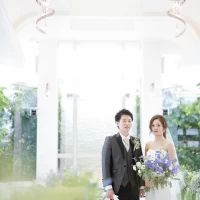 緑の多いきれいなチャペル。
白がきれいで写真映が素晴らしい