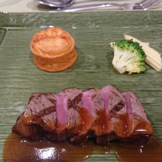 牛フィレ肉のグリエ