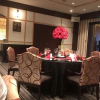 豪華な披露宴会場のコーディネート