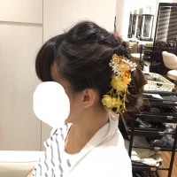 プラン内のかんざしを使った和装のヘアスタイル