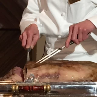 伝統のローストビーフ。