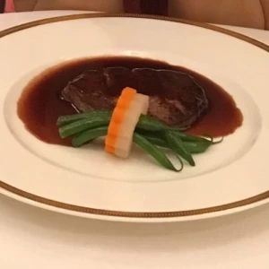 肉料理。感動のない味。|467141さんのWITH YOU 本店の写真(453569)