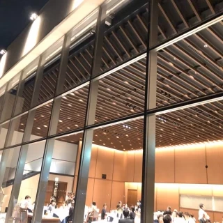 外から見た披露宴会場。