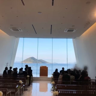 海の見える、きれいなチャペル